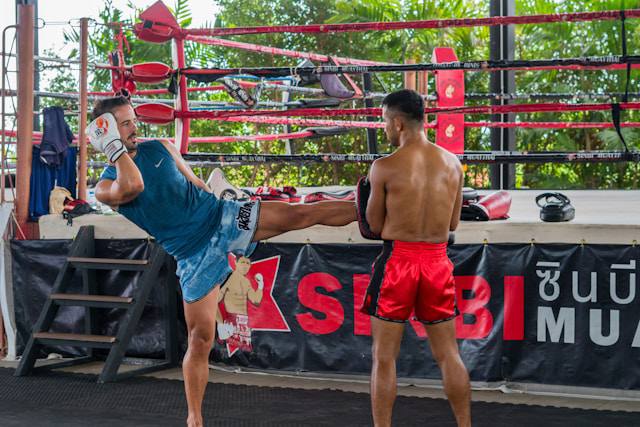 combat de kickboxing